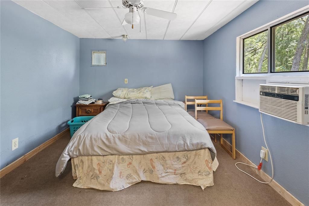 待售: $149,999 (2 贝兹, 2 浴室, 976 平方英尺)