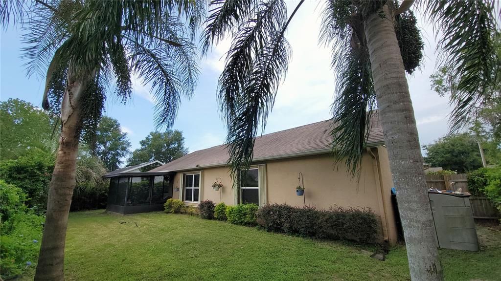 Active With Contract: $264,900 (2 beds, 2 baths, 1014 Square Feet)