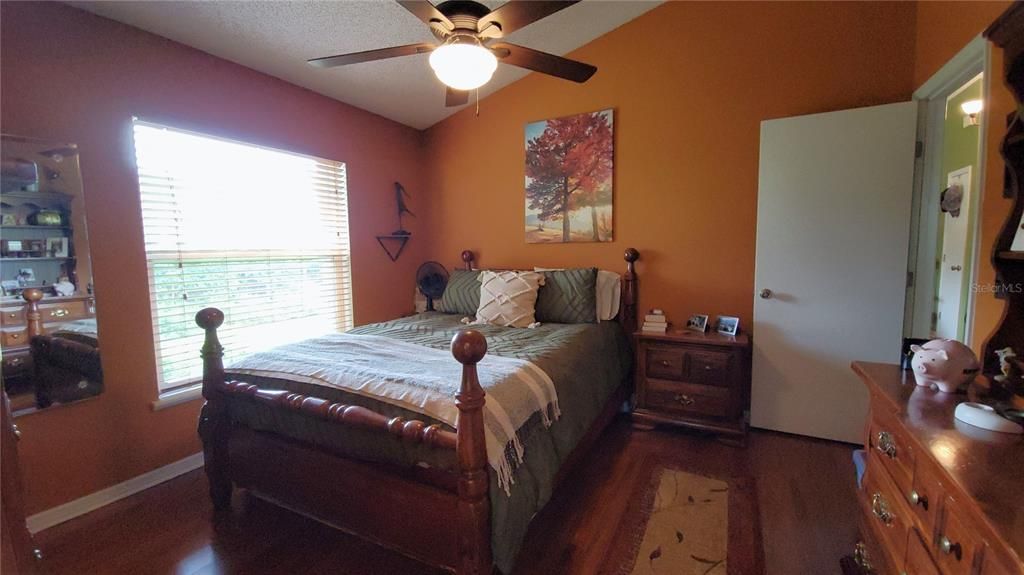 Active With Contract: $264,900 (2 beds, 2 baths, 1014 Square Feet)