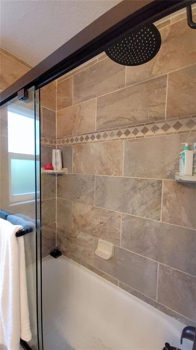 Active With Contract: $264,900 (2 beds, 2 baths, 1014 Square Feet)