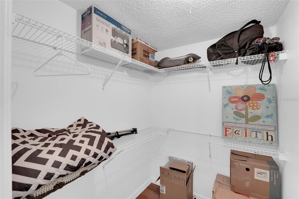 En Venta: $699,000 (4 camas, 3 baños, 2081 Pies cuadrados)