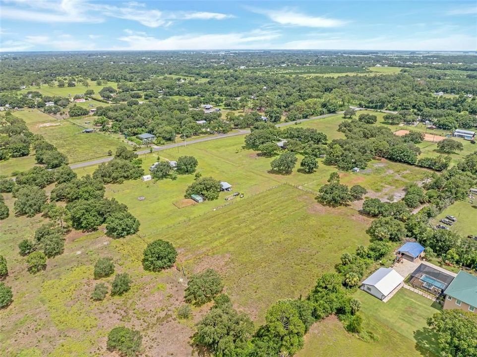 En Venta: $699,000 (4 camas, 3 baños, 2081 Pies cuadrados)