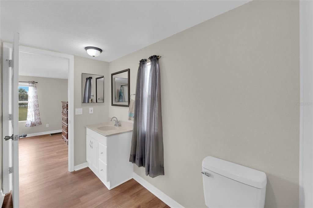 En Venta: $699,000 (4 camas, 3 baños, 2081 Pies cuadrados)