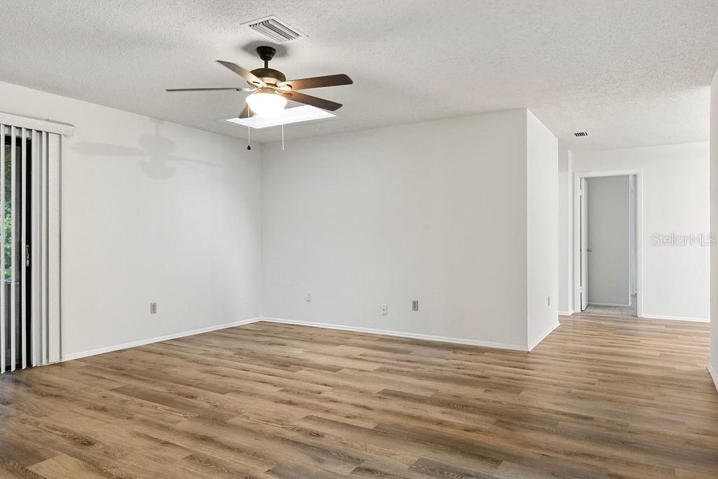 В аренду: $1,760 (3 спален, 2 ванн, 1330 Квадратных фут)