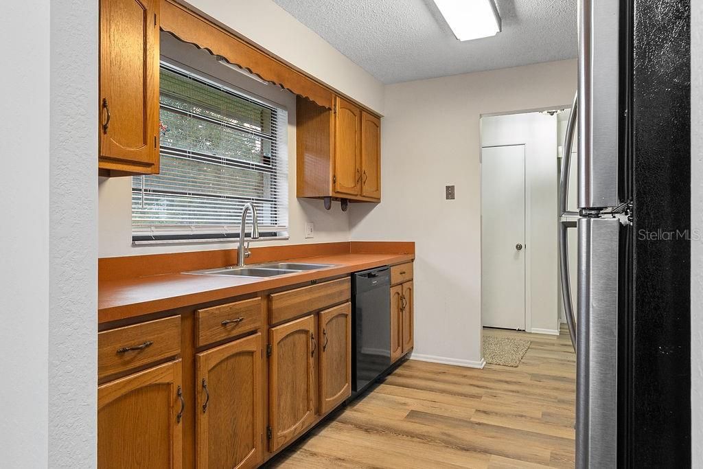 В аренду: $1,760 (3 спален, 2 ванн, 1330 Квадратных фут)