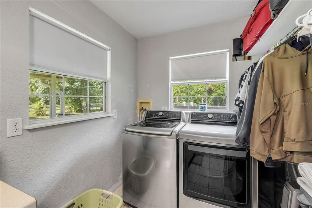 For Sale: $825,000 (3 beds, 2 baths, 2343 Square Feet)