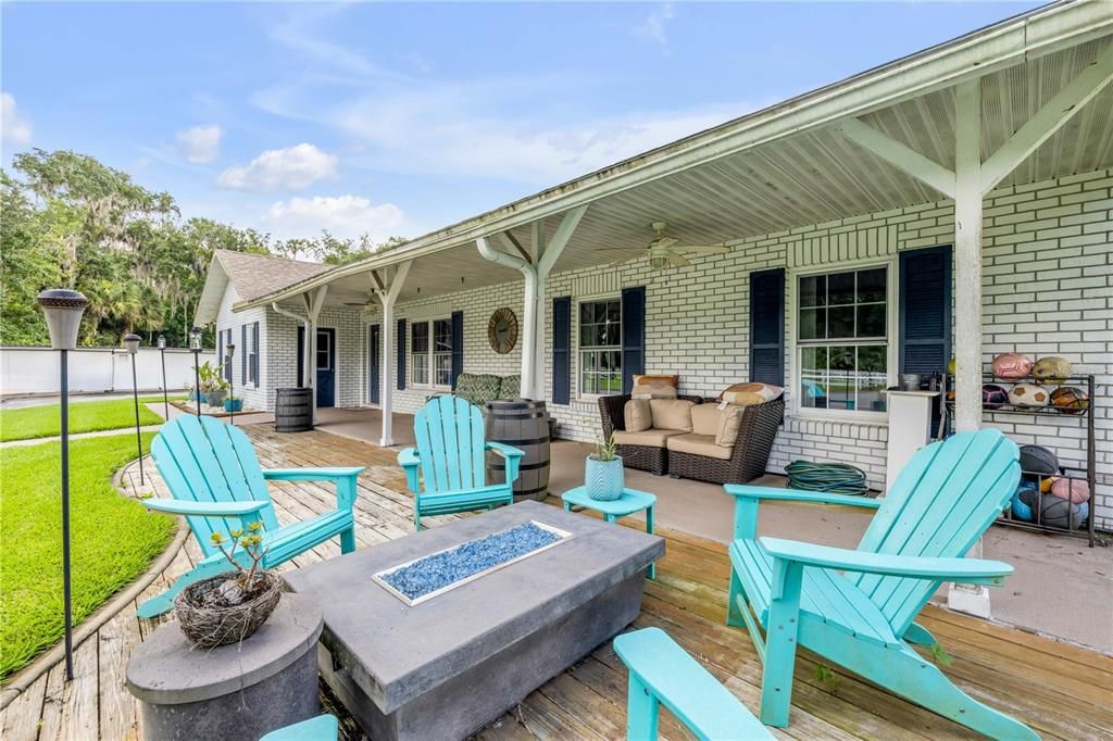 For Sale: $825,000 (3 beds, 2 baths, 2343 Square Feet)