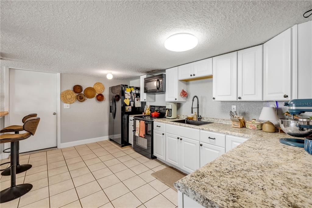 For Sale: $825,000 (3 beds, 2 baths, 2343 Square Feet)