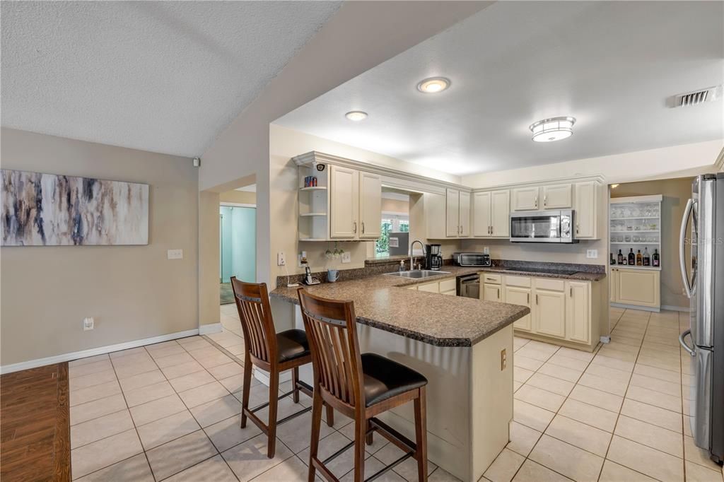 For Sale: $825,000 (3 beds, 2 baths, 2343 Square Feet)