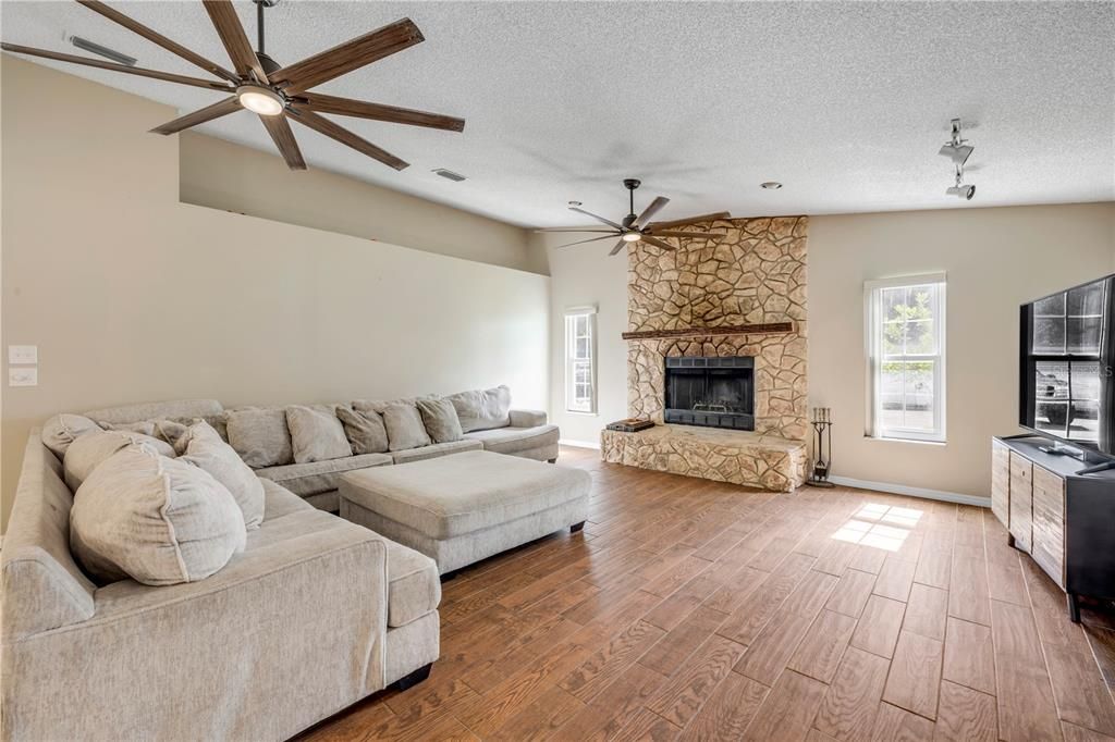 For Sale: $825,000 (3 beds, 2 baths, 2343 Square Feet)