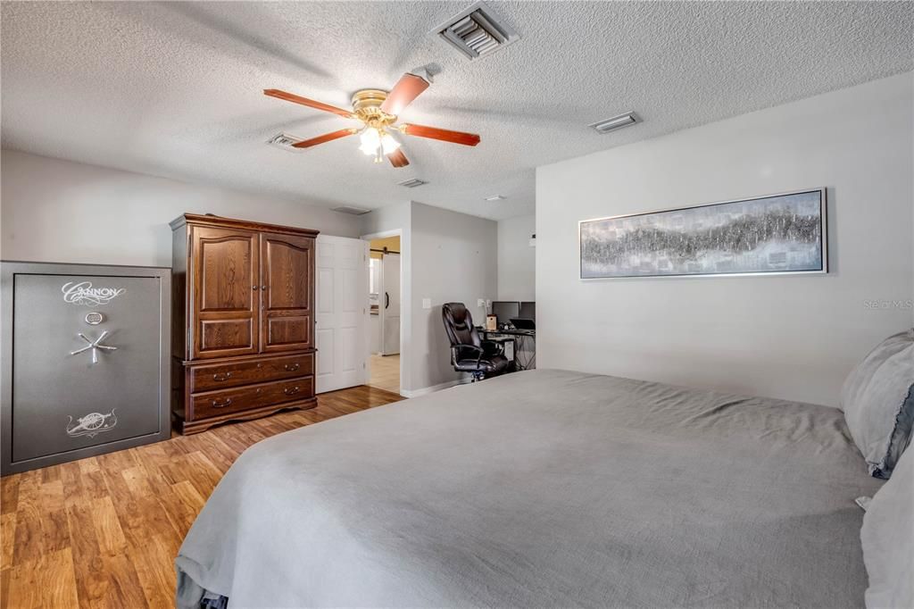 For Sale: $825,000 (3 beds, 2 baths, 2343 Square Feet)