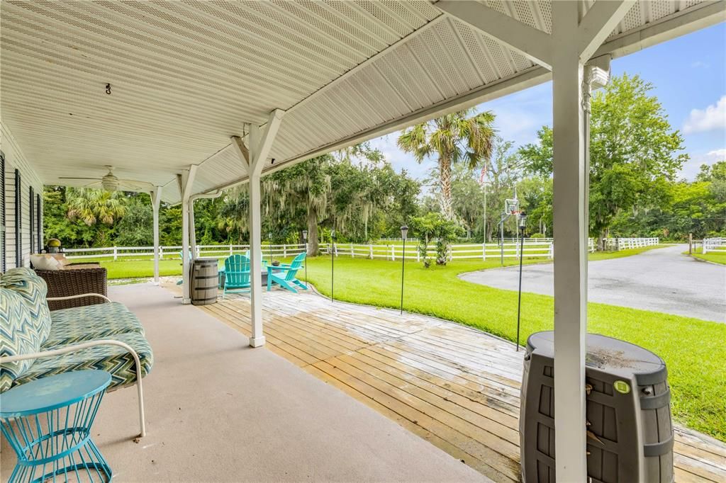 For Sale: $825,000 (3 beds, 2 baths, 2343 Square Feet)