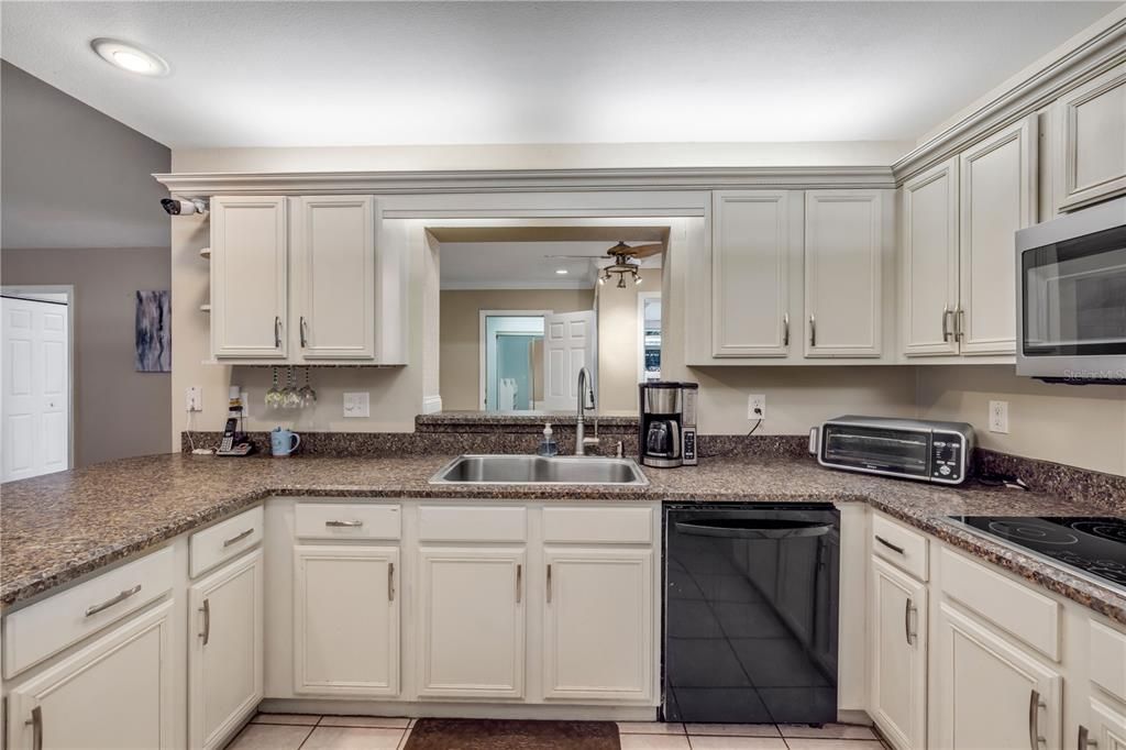 For Sale: $825,000 (3 beds, 2 baths, 2343 Square Feet)