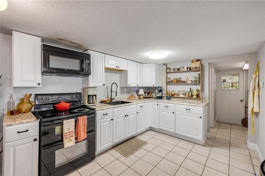 For Sale: $825,000 (3 beds, 2 baths, 2343 Square Feet)