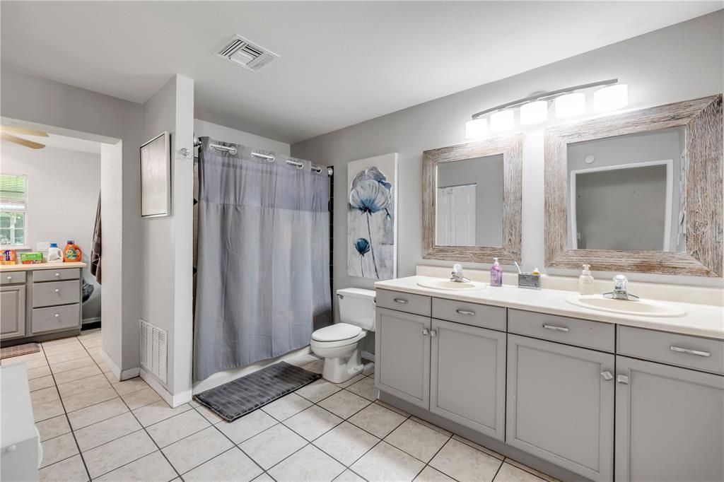 For Sale: $825,000 (3 beds, 2 baths, 2343 Square Feet)