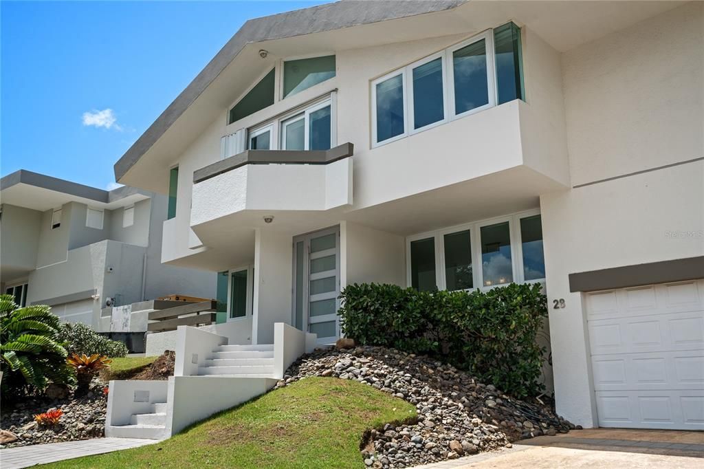 На продажу: $1,985,000 (5 спален, 3 ванн, 3650 Квадратных фут)