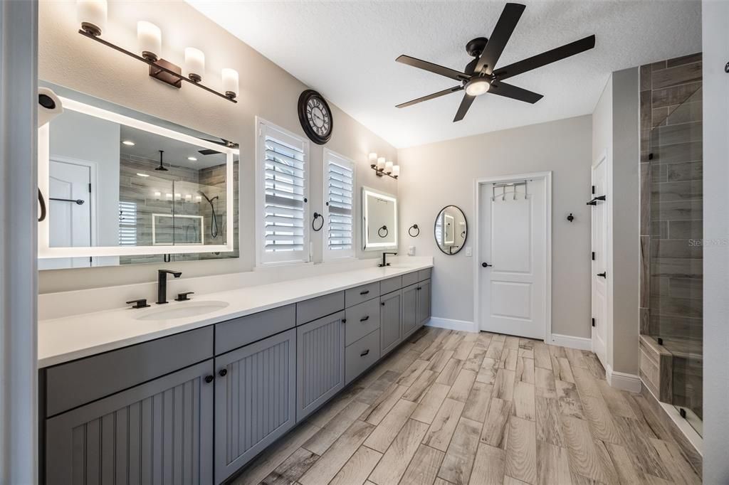 For Sale: $1,389,000 (5 beds, 4 baths, 4198 Square Feet)