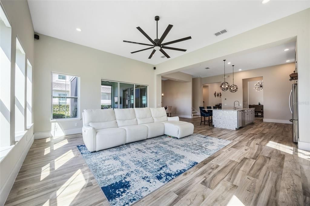 For Sale: $1,389,000 (5 beds, 4 baths, 4198 Square Feet)