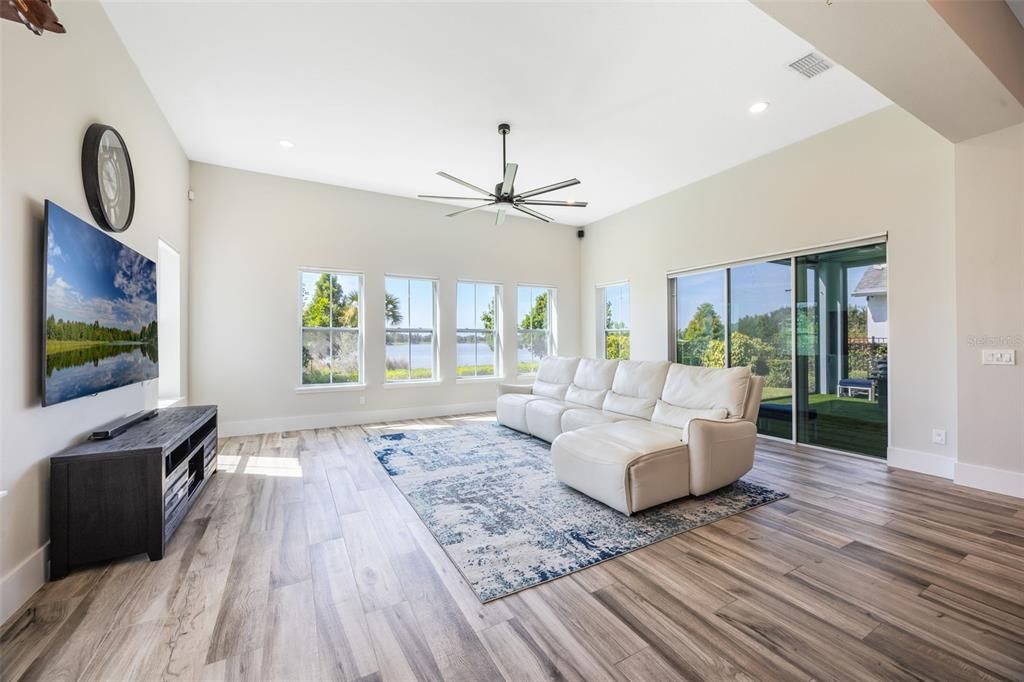 For Sale: $1,389,000 (5 beds, 4 baths, 4198 Square Feet)