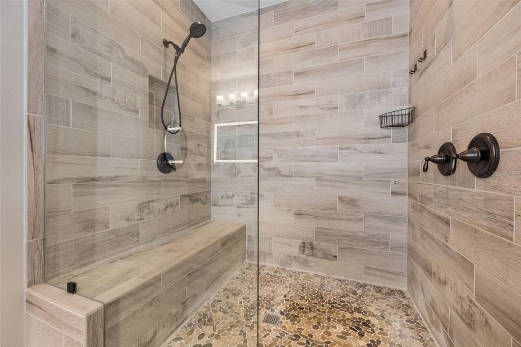 For Sale: $1,389,000 (5 beds, 4 baths, 4198 Square Feet)