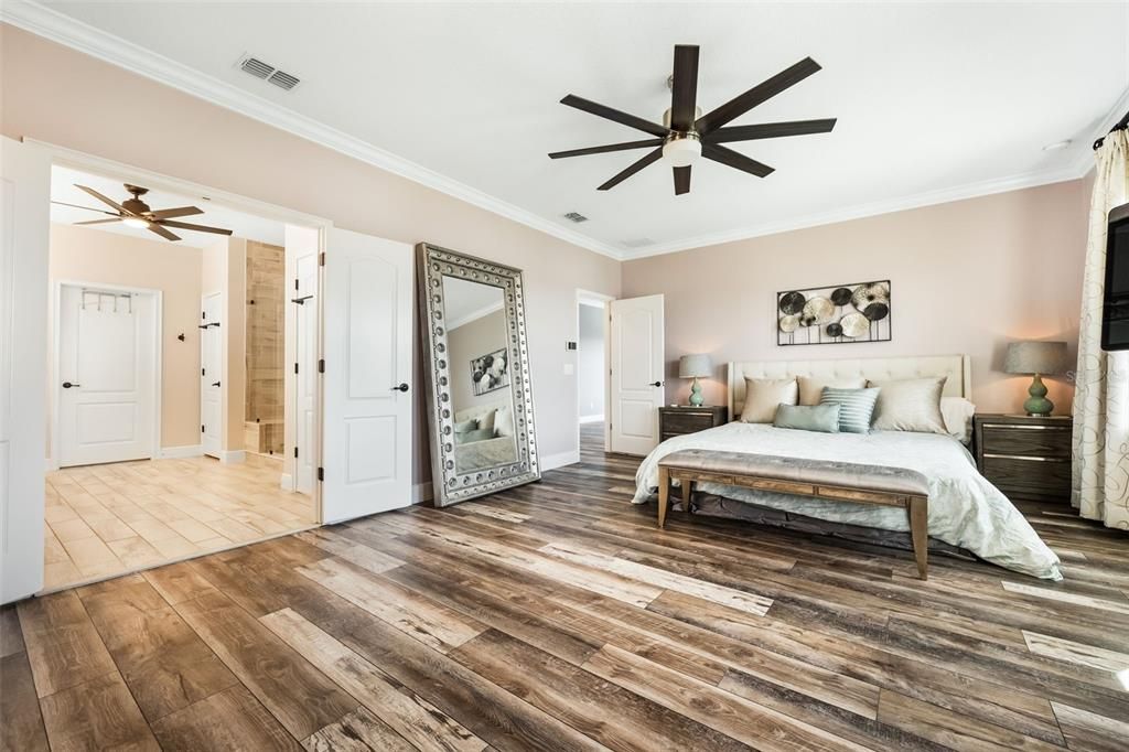 For Sale: $1,389,000 (5 beds, 4 baths, 4198 Square Feet)