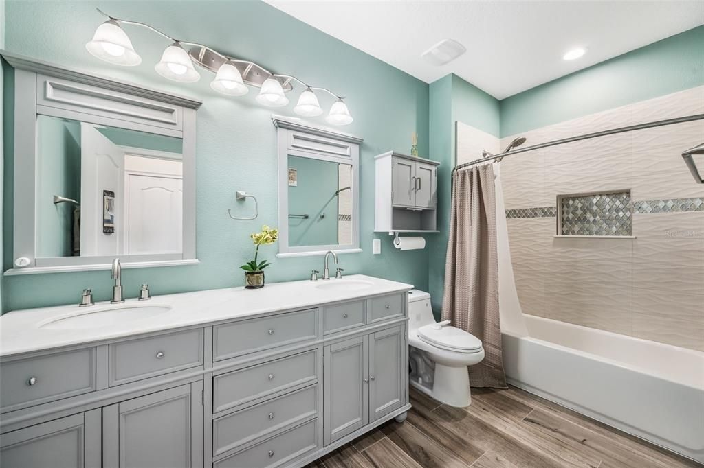 For Sale: $1,389,000 (5 beds, 4 baths, 4198 Square Feet)