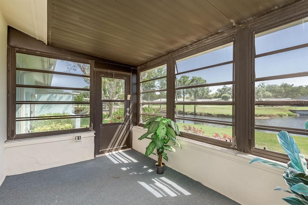 For Sale: $140,000 (1 beds, 1 baths, 814 Square Feet)