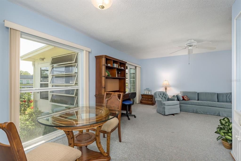 For Sale: $140,000 (1 beds, 1 baths, 814 Square Feet)