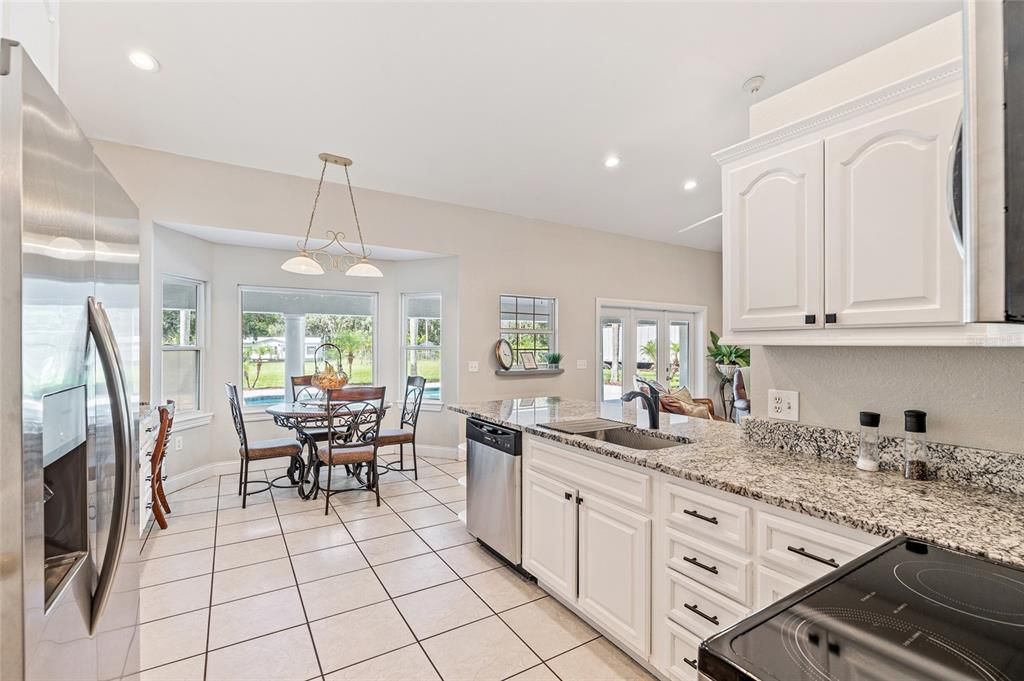 For Sale: $679,000 (4 beds, 3 baths, 2844 Square Feet)