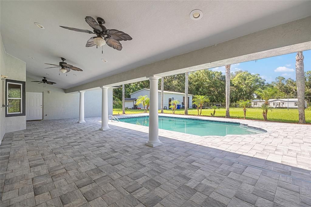 For Sale: $679,000 (4 beds, 3 baths, 2844 Square Feet)