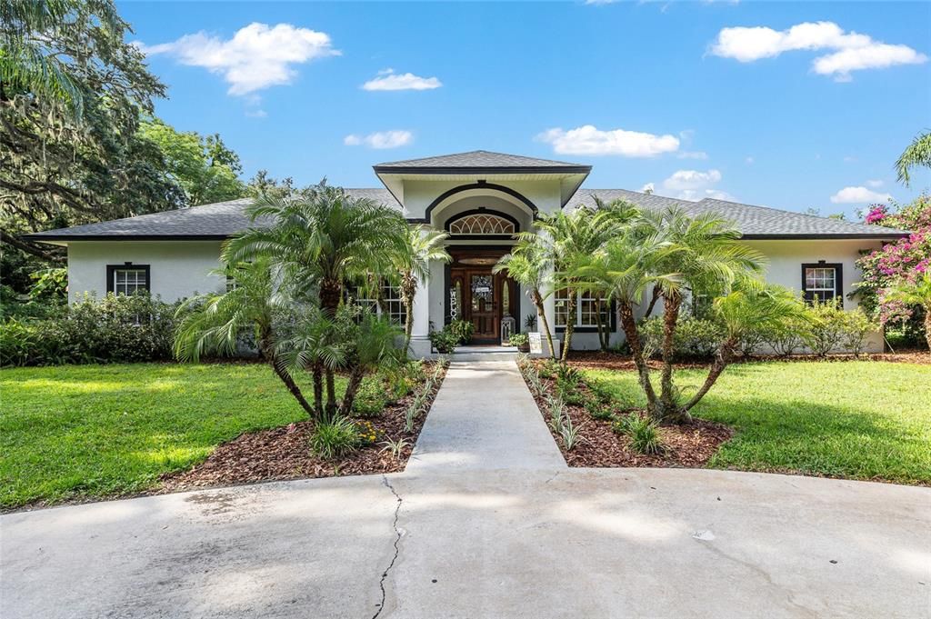 For Sale: $679,000 (4 beds, 3 baths, 2844 Square Feet)