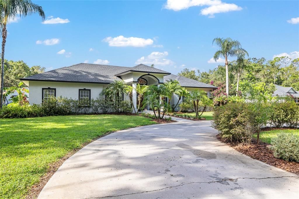 For Sale: $679,000 (4 beds, 3 baths, 2844 Square Feet)