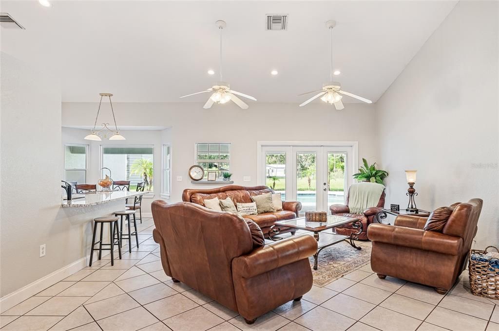 For Sale: $679,000 (4 beds, 3 baths, 2844 Square Feet)