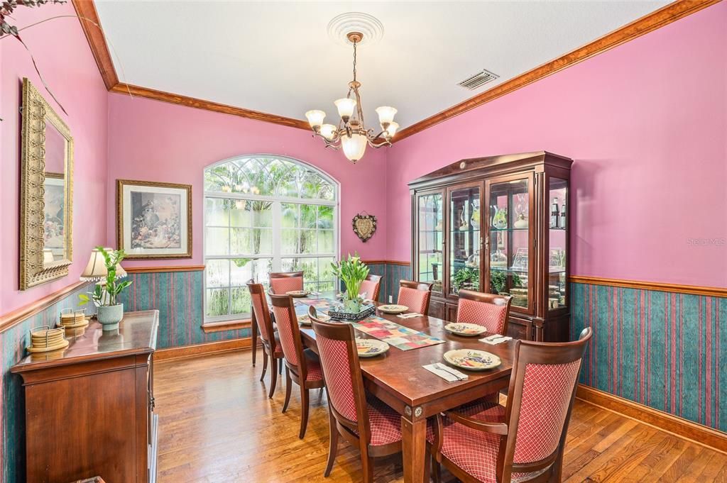 For Sale: $679,000 (4 beds, 3 baths, 2844 Square Feet)