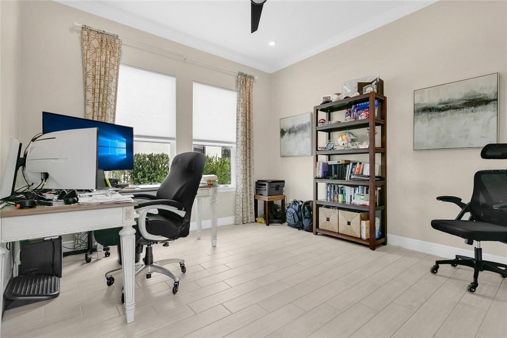 Под контрактом: $2,225,000 (5 спален, 5 ванн, 4092 Квадратных фут)