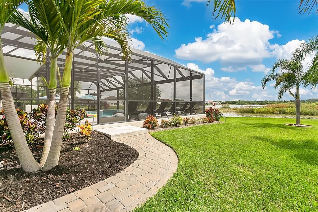 Под контрактом: $2,225,000 (5 спален, 5 ванн, 4092 Квадратных фут)