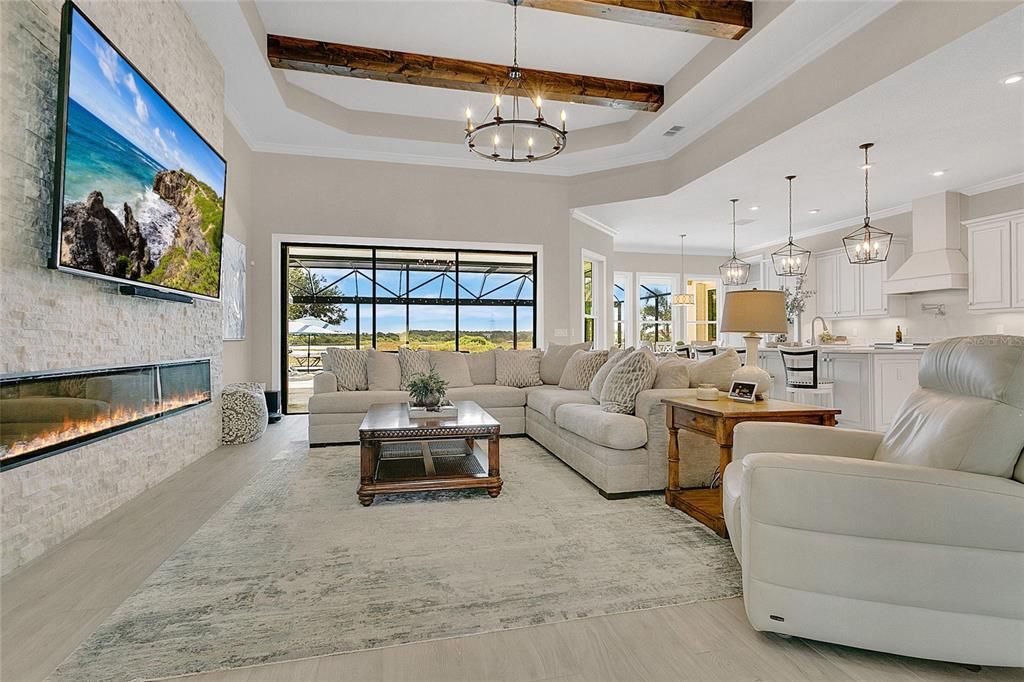 Под контрактом: $2,225,000 (5 спален, 5 ванн, 4092 Квадратных фут)