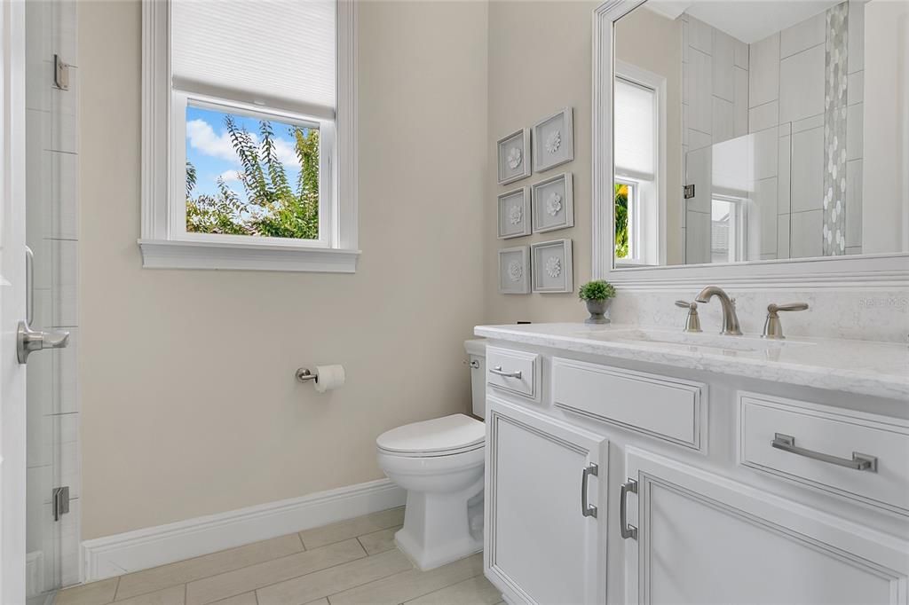 Под контрактом: $2,225,000 (5 спален, 5 ванн, 4092 Квадратных фут)