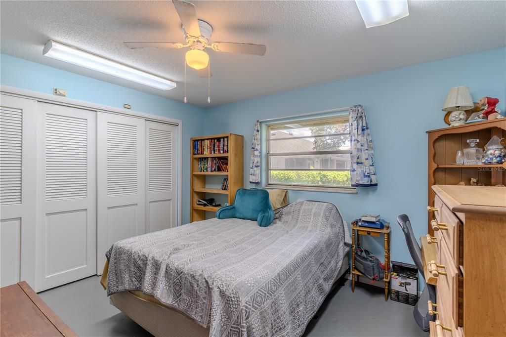 Active With Contract: $289,990 (3 beds, 2 baths, 1876 Square Feet)