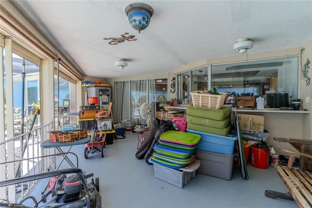 Active With Contract: $289,990 (3 beds, 2 baths, 1876 Square Feet)