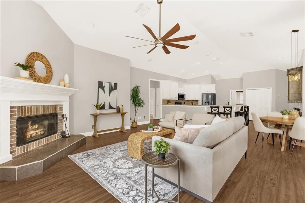 待售: $764,900 (4 贝兹, 3 浴室, 2684 平方英尺)