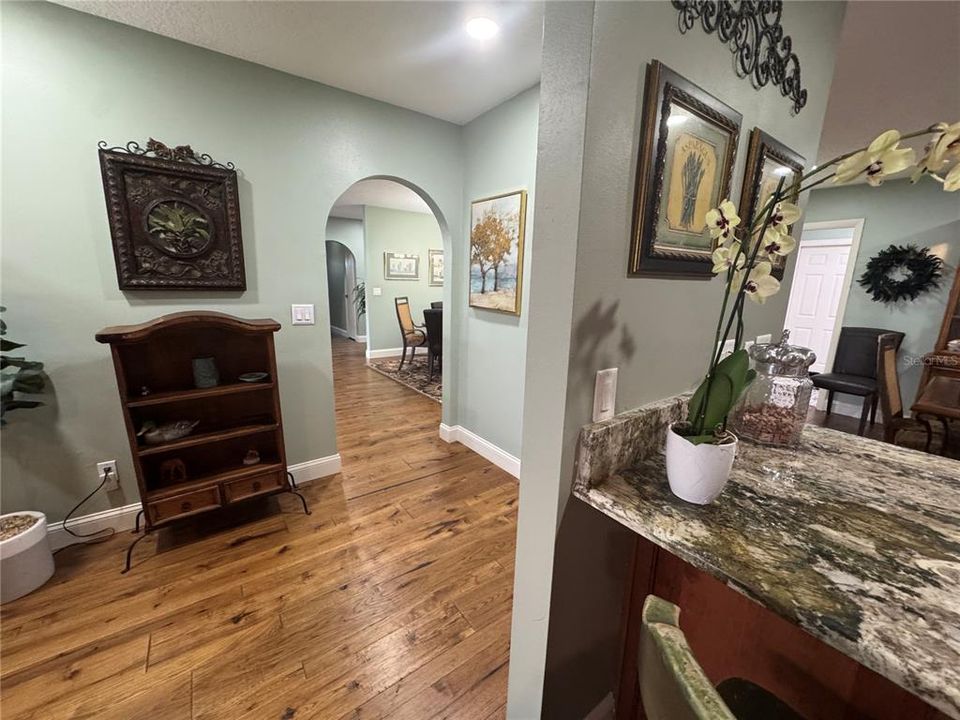 En Venta: $949,000 (3 camas, 3 baños, 2198 Pies cuadrados)