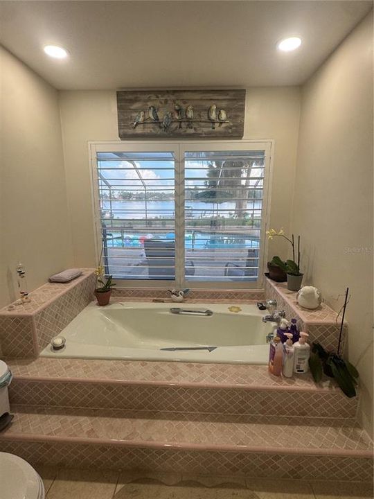 En Venta: $949,000 (3 camas, 3 baños, 2198 Pies cuadrados)