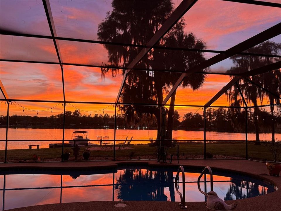 En Venta: $949,000 (3 camas, 3 baños, 2198 Pies cuadrados)