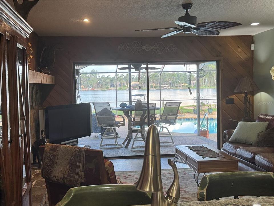 En Venta: $949,000 (3 camas, 3 baños, 2198 Pies cuadrados)