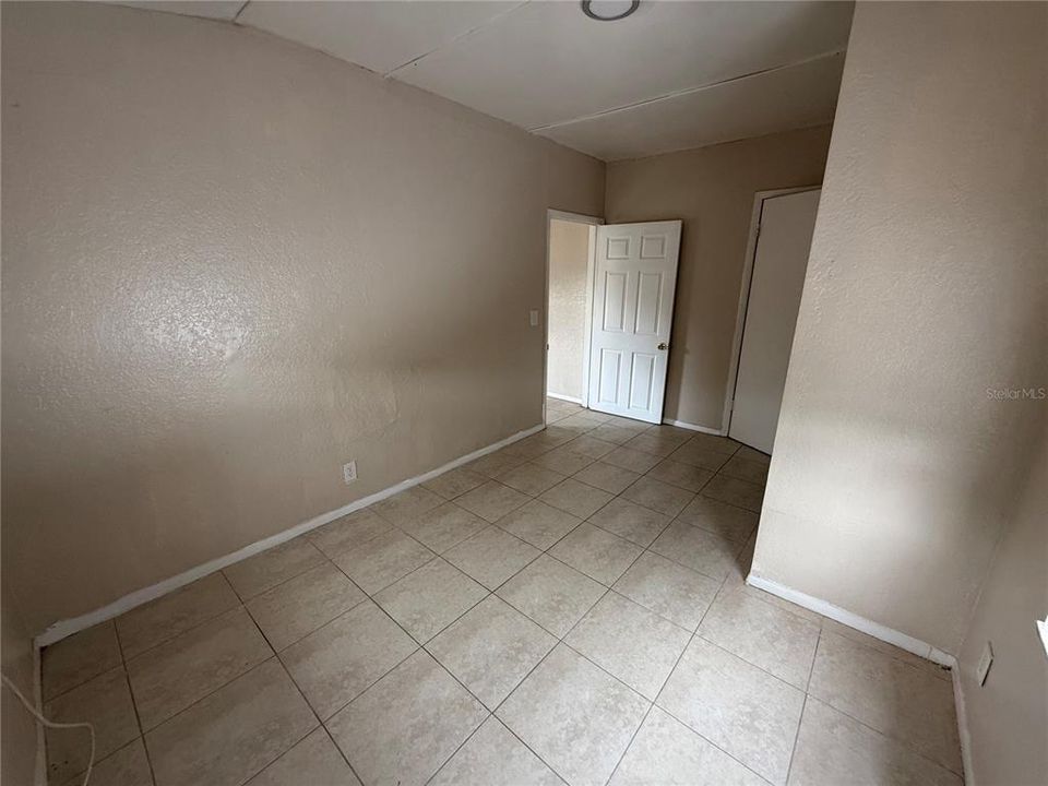 For Sale: $349,999 (5 beds, 0 baths, 1584 Square Feet)