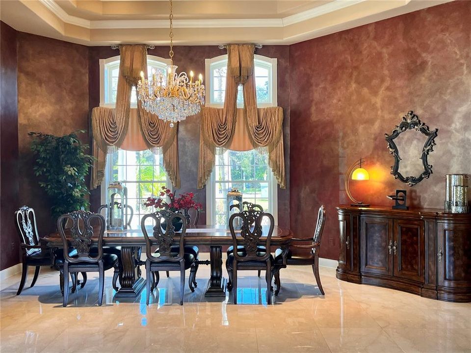 For Sale: $1,650,000 (5 beds, 6 baths, 5631 Square Feet)