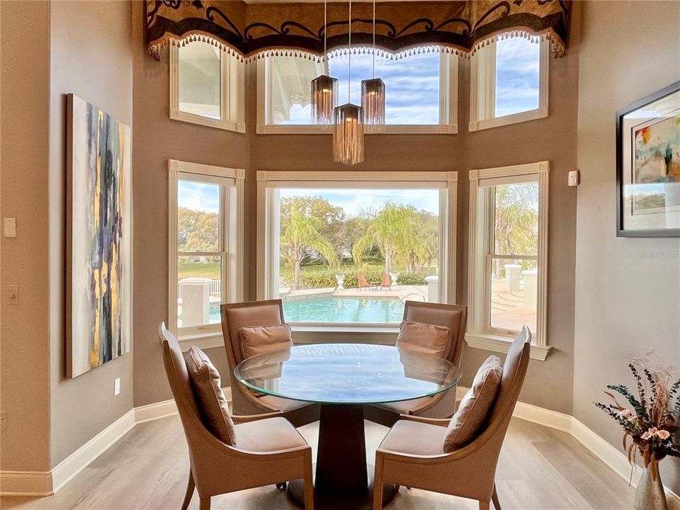 For Sale: $1,650,000 (5 beds, 6 baths, 5631 Square Feet)