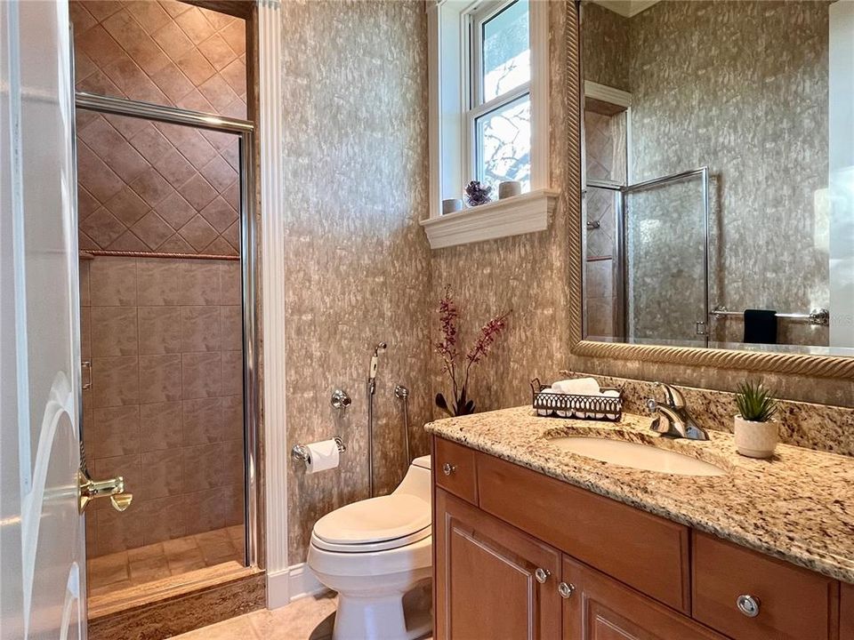 For Sale: $1,650,000 (5 beds, 6 baths, 5631 Square Feet)