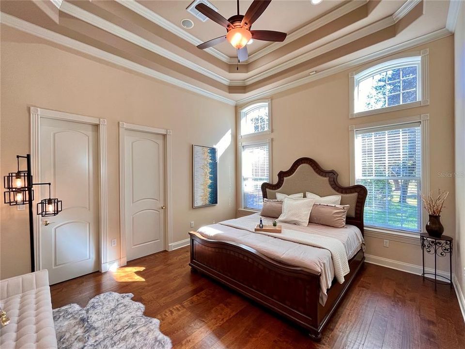 For Sale: $1,650,000 (5 beds, 6 baths, 5631 Square Feet)